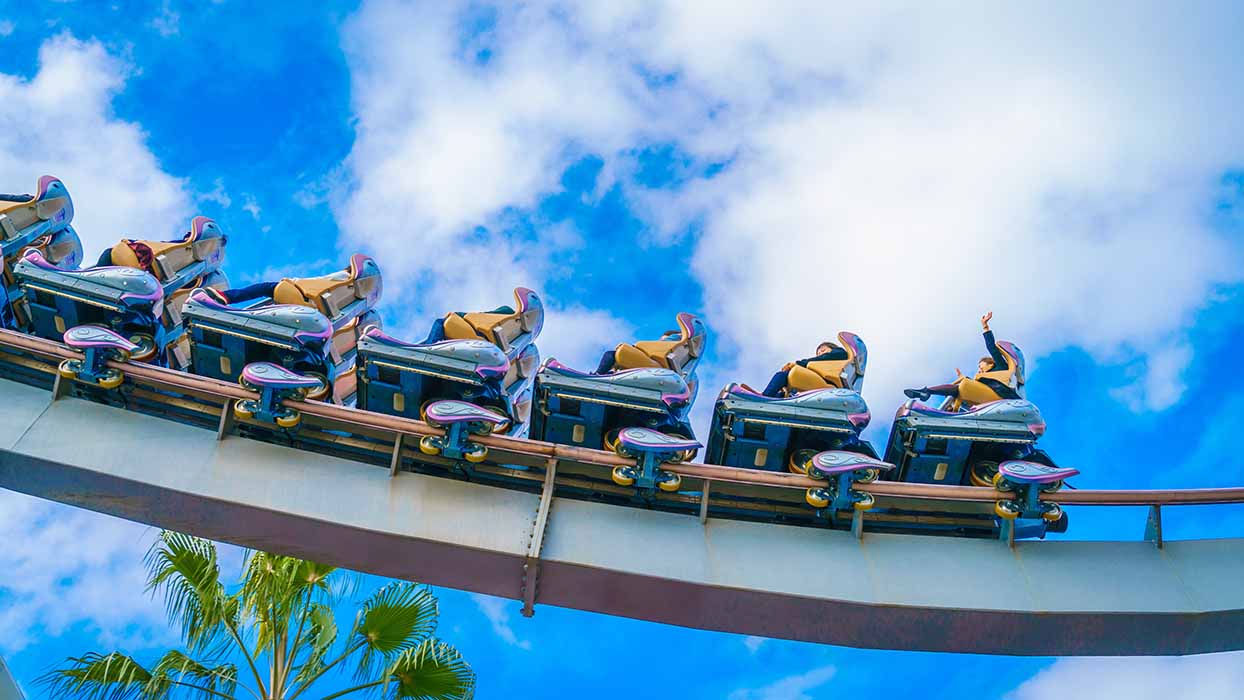 Theme parks & attractions